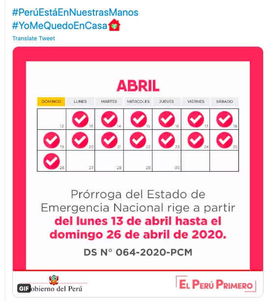 A Twitter screenshot with #PeruEstaEnNuestrasManos and #YoMeQuedoEnCasa and an image of the calendar month April with checkmarks for certain days of the week checked off, there is also Spanish wording underneath. 